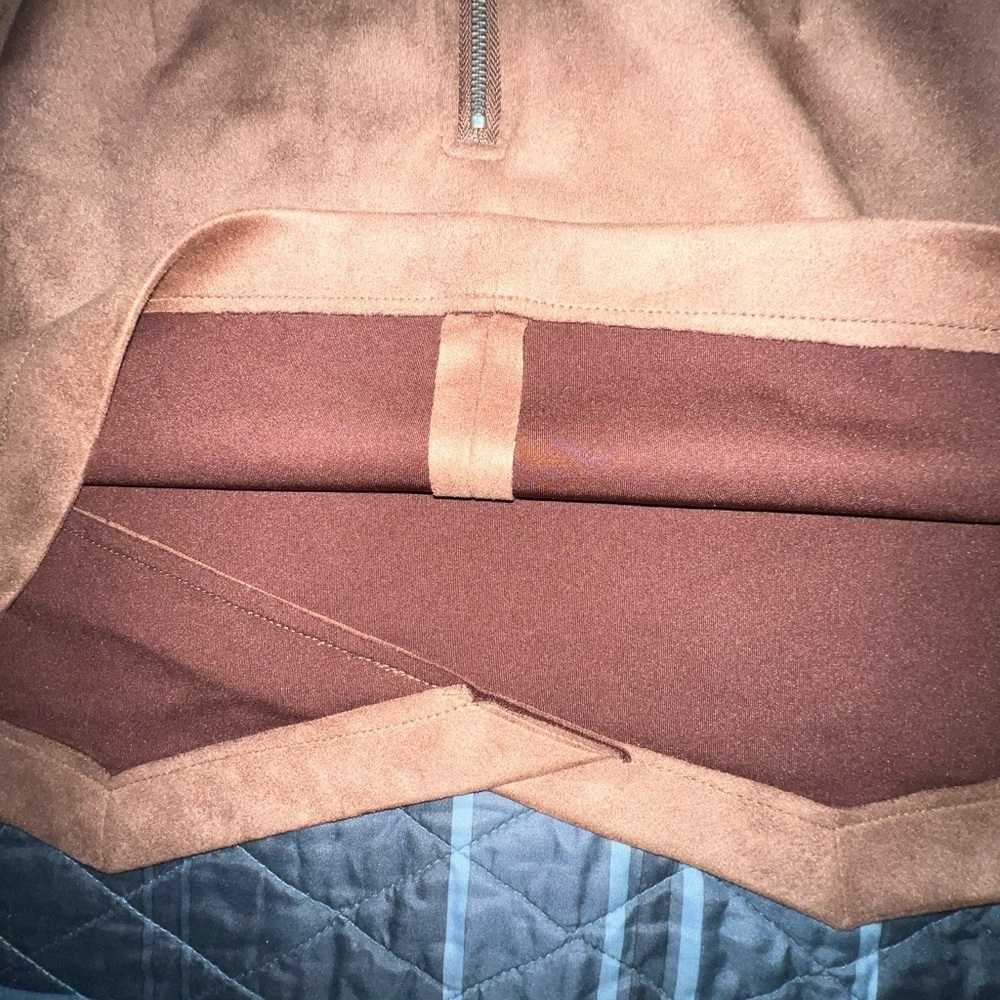 Jack BB Dakota EUC Faux Suede Mini Skirt Sz 2 Luggage Colored, Crossover Front - Picture 6 of 6